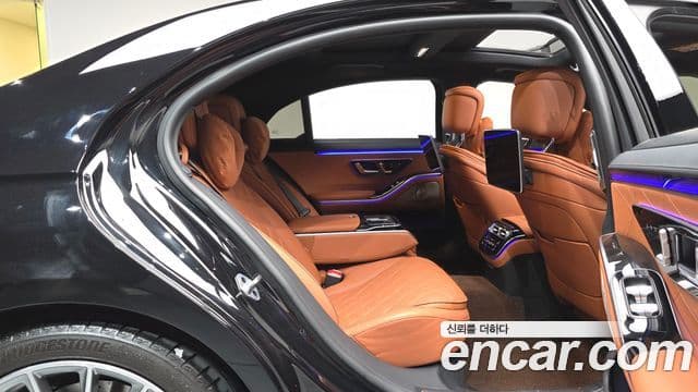 Mercedes-Benz S-Class 2021 — Photo 35/41