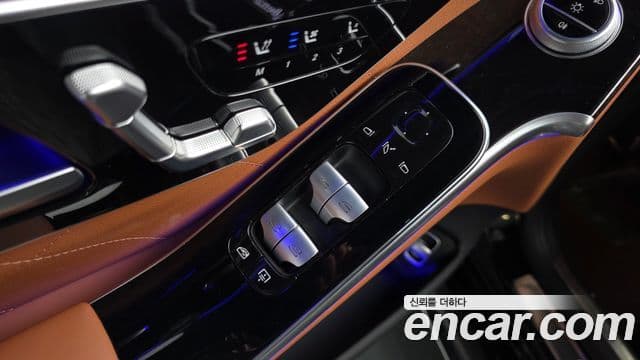 Mercedes-Benz S-Class 2021 — Photo 24/41