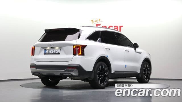 Kia Sorento 2024 — Фото 2/20