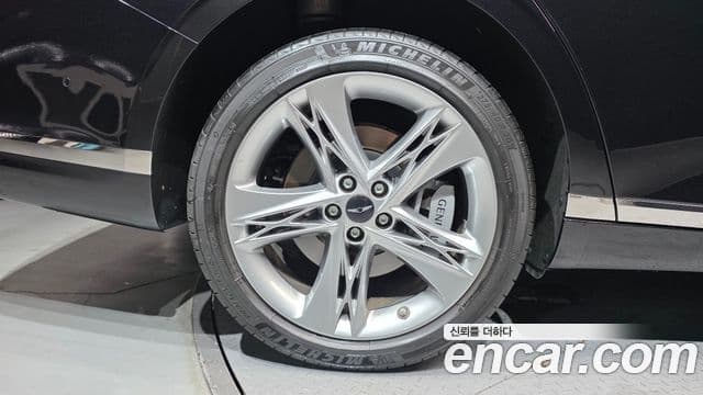 Genesis G90 2024 — Photo 28/34