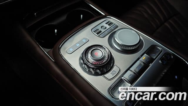 Genesis G90 2024 — Photo 31/34