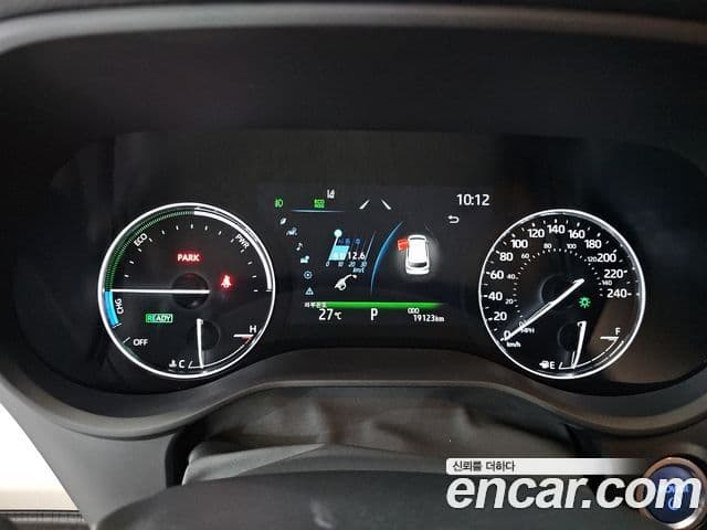 Toyota Sienna 2023 — ფოტო 10/20