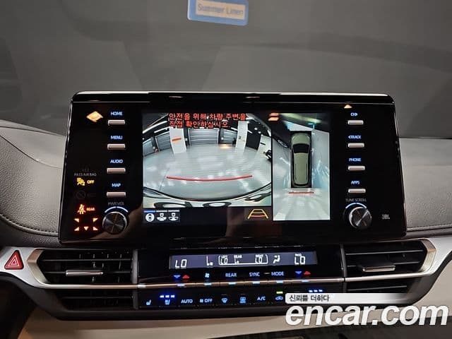 Toyota Sienna 2023 — ფოტო 16/20