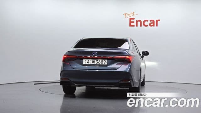 Toyota Avalon 2020 — Photo 15/20