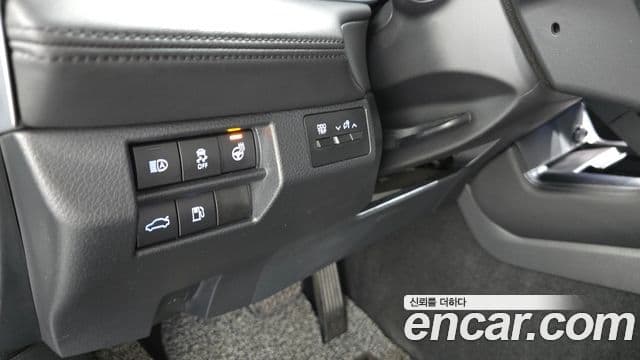 Toyota Avalon 2020 — Photo 4/20