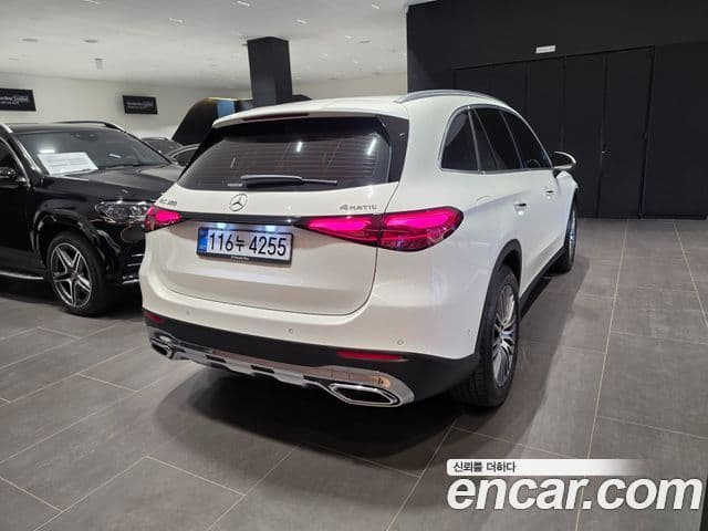 Mercedes-Benz GLC-Class 2026 — Photo 11/20