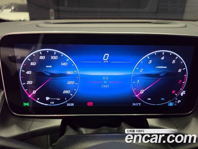 Mercedes-Benz GLC-Class 2026 — Photo 9/20