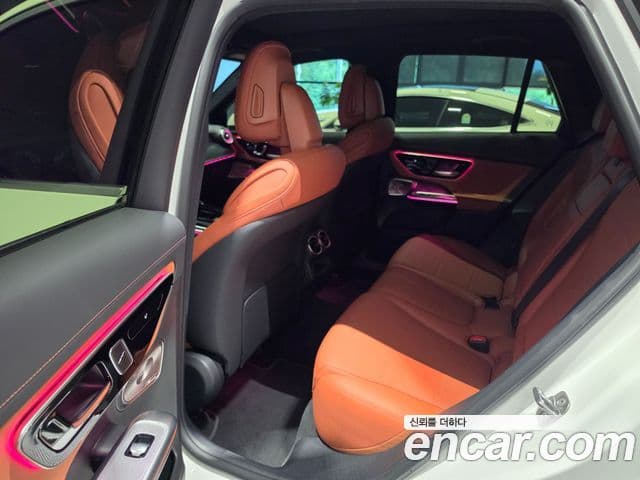Mercedes-Benz GLC-Class 2026 — Photo 16/20