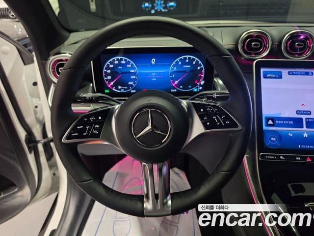 Mercedes-Benz GLC-Class 2026 — Photo 7/20
