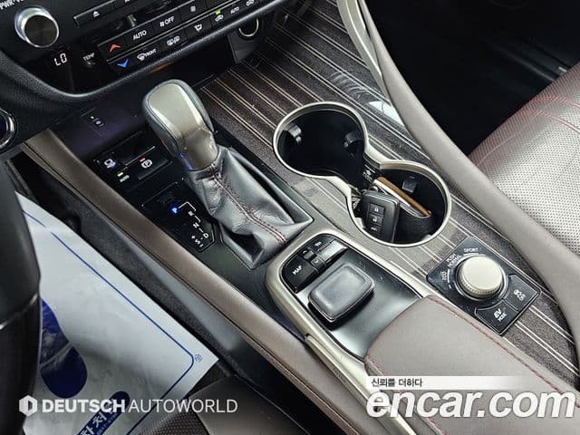 Lexus RX450h 2018 — ფოტო 16/20
