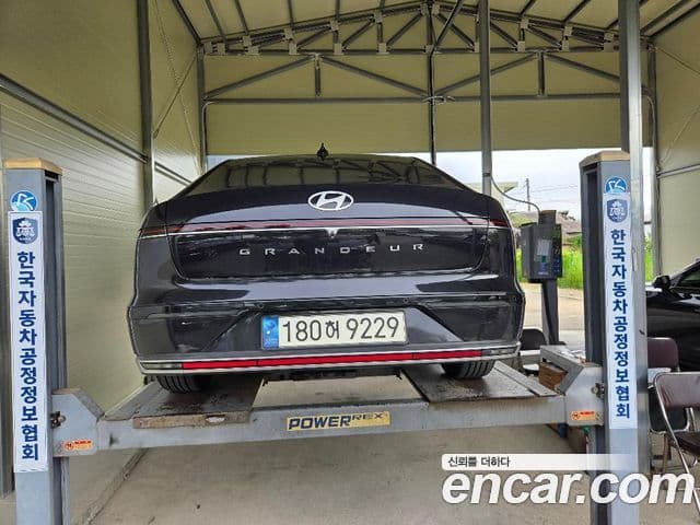 Hyundai Grandeur Hybrid 2023 — ფოტო 3/3