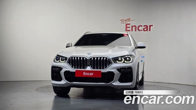 BMW X6 2021 — Photo 31/33