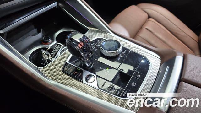 BMW X6 2021 — Photo 16/33