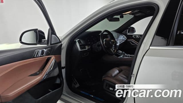 BMW X6 2021 — Photo 21/33