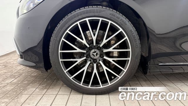 Mercedes-Benz S-Class 2023 — Photo 3/20