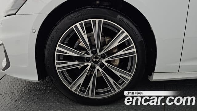 Audi A6 2023 — Photo 2/34