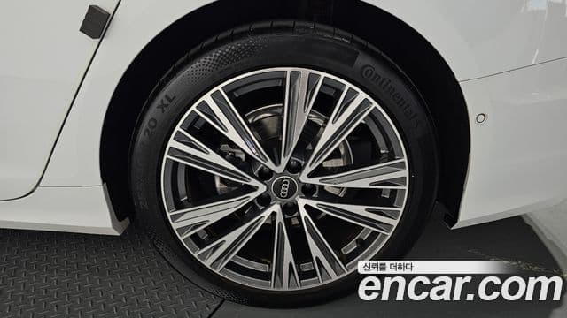 Audi A6 2023 — Photo 7/34