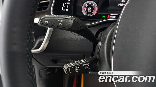 Audi A6 2023 — Photo 13/34