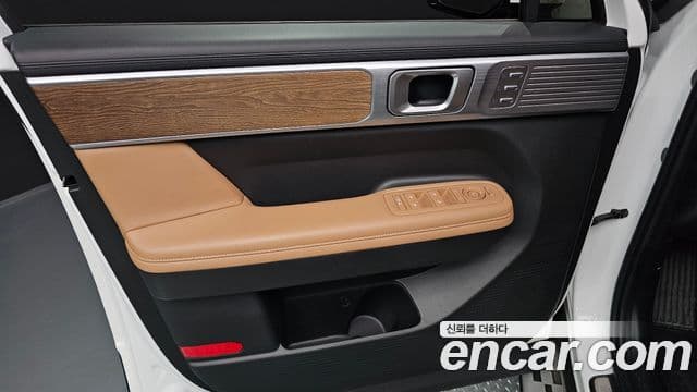 Hyundai Santa Fe 2024 — Photo 4/31
