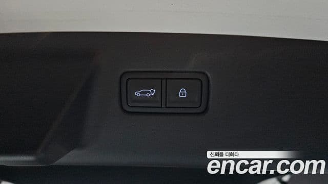 Hyundai Santa Fe 2024 — Photo 28/31