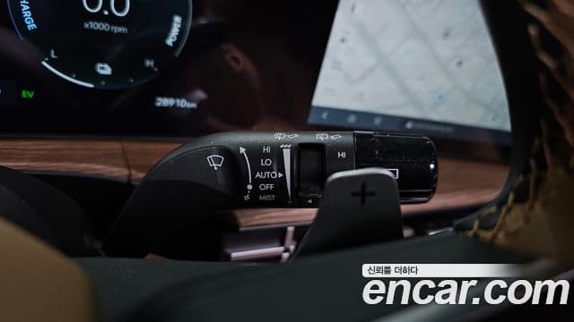 Hyundai Santa Fe 2024 — Photo 10/31