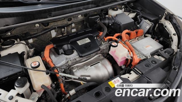 Toyota RAV4 2018 — Şəkil 2/20
