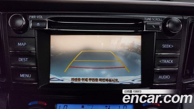 Toyota RAV4 2018 — Şəkil 13/20