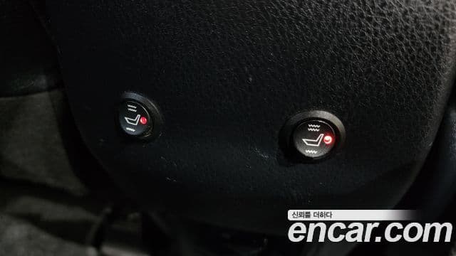 Toyota RAV4 2018 — Şəkil 7/20
