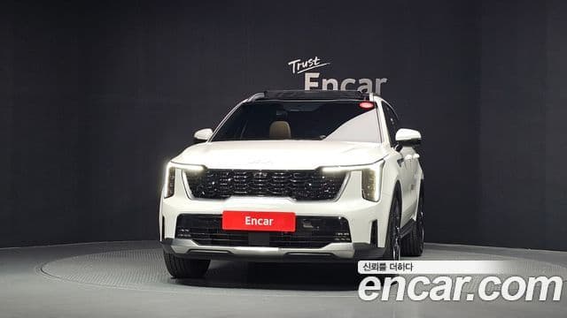 Kia Sorento 2023 — Фото 3/20