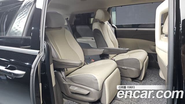 Kia Carnival 2025 — Фото 12/20