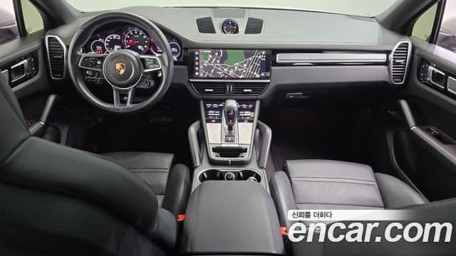 Porsche Cayenne 2022 — Photo 16/30