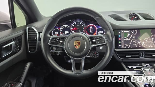 Porsche Cayenne 2022 — Photo 18/30