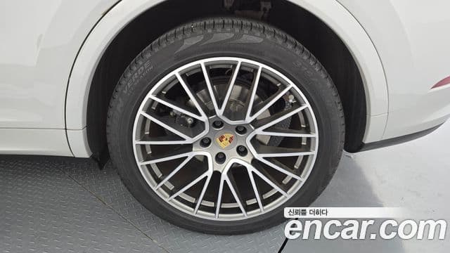 Porsche Cayenne 2022 — Photo 30/30