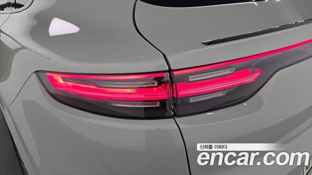 Porsche Cayenne 2022 — Photo 15/30