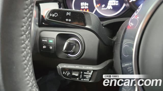 Porsche Cayenne 2022 — Photo 11/30