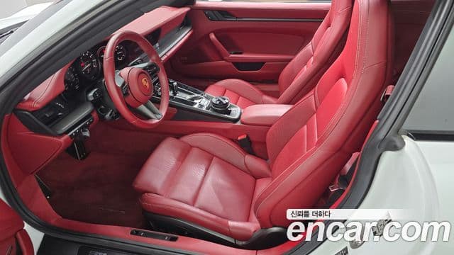 Porsche 911 2023 — Photo 21/30