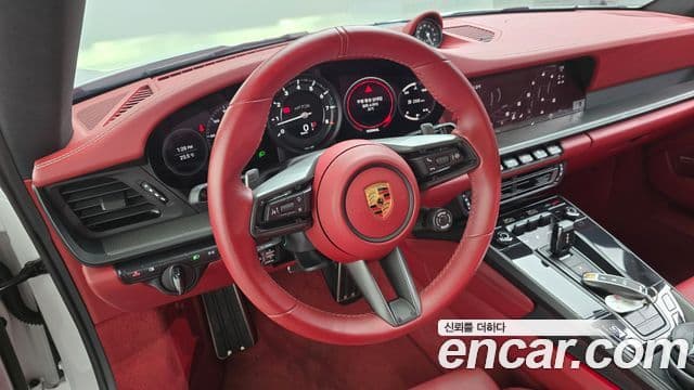Porsche 911 2023 — Photo 6/30