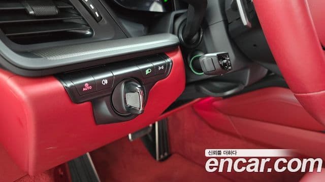 Porsche 911 2023 — Photo 17/30