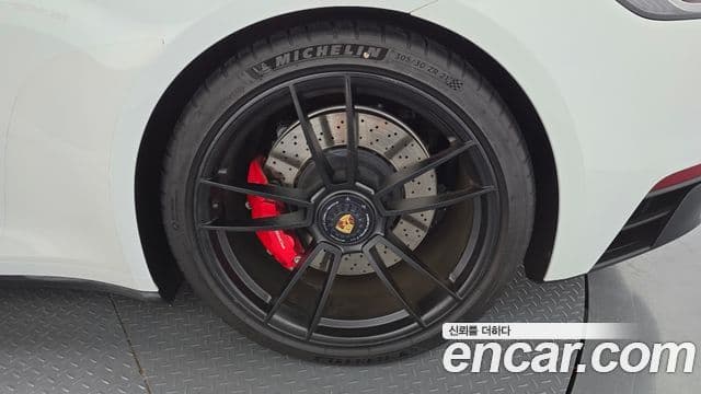 Porsche 911 2023 — Photo 30/30