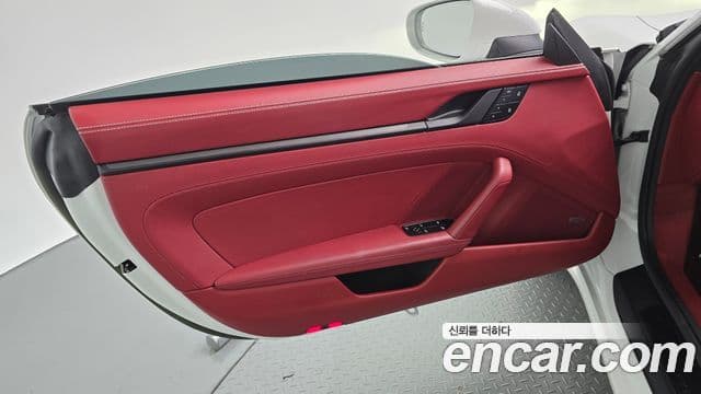 Porsche 911 2023 — Photo 29/30