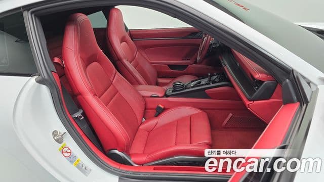 Porsche 911 2023 — Photo 14/30