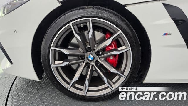 BMW Z4 2023 — Photo 13/31