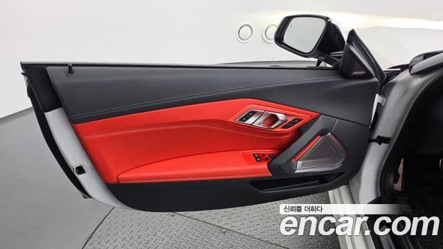 BMW Z4 2023 — Photo 14/31