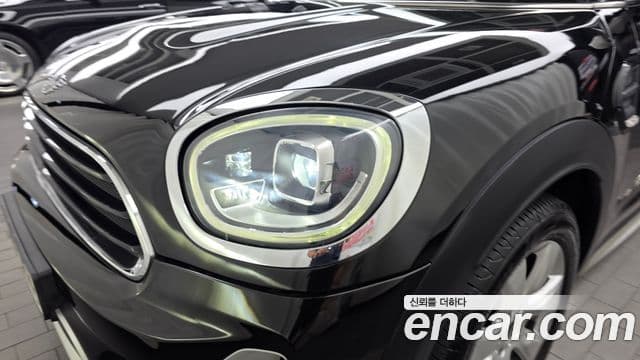 Mini Cooper D Countryman 2021 — ფოტო 20/32