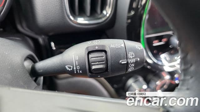 Mini Cooper D Countryman 2021 — ფოტო 29/32