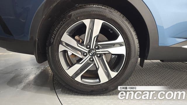 Kia Sorento 2020 — Фото 5/20