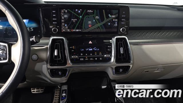 Kia Sorento 2020 — Фото 12/20