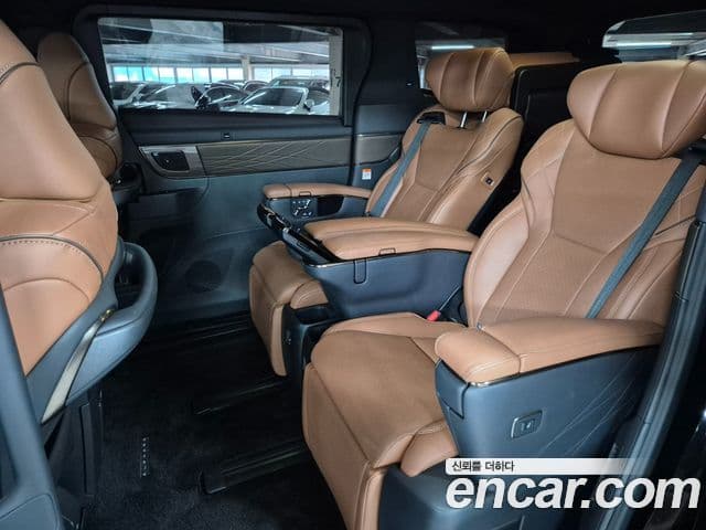 Toyota Alphard 2023 — Photo 6/20