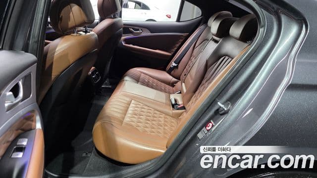 Genesis G70 2019 — Şəkil 24/31