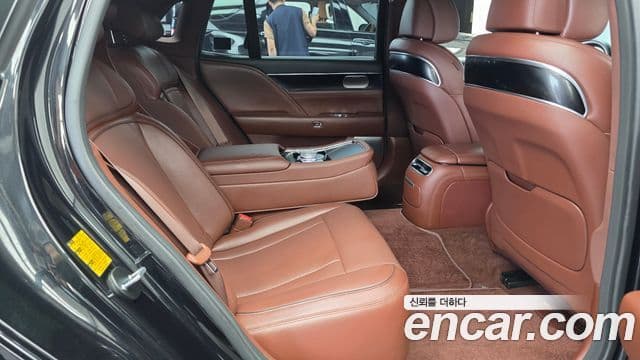 Genesis G90 2022 — Şəkil 9/20